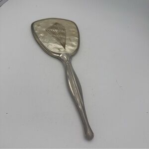 VTG Hand Vanity Mirror Pearlescent Shell Design Silvertone Fluted Handle 12.5”
